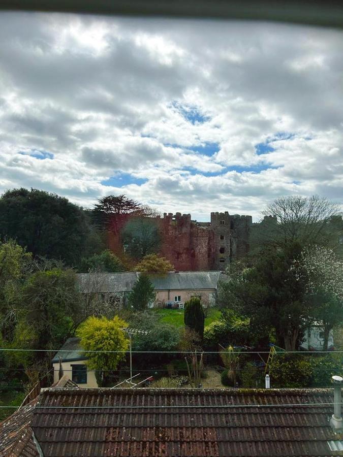 Dylan Thomas Sea View Bed and Breakfast Laugharne Eksteriør billede
